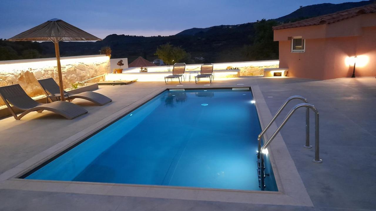 Georgioupoli Studio 2 With A Pool And Lake Views Esterno foto